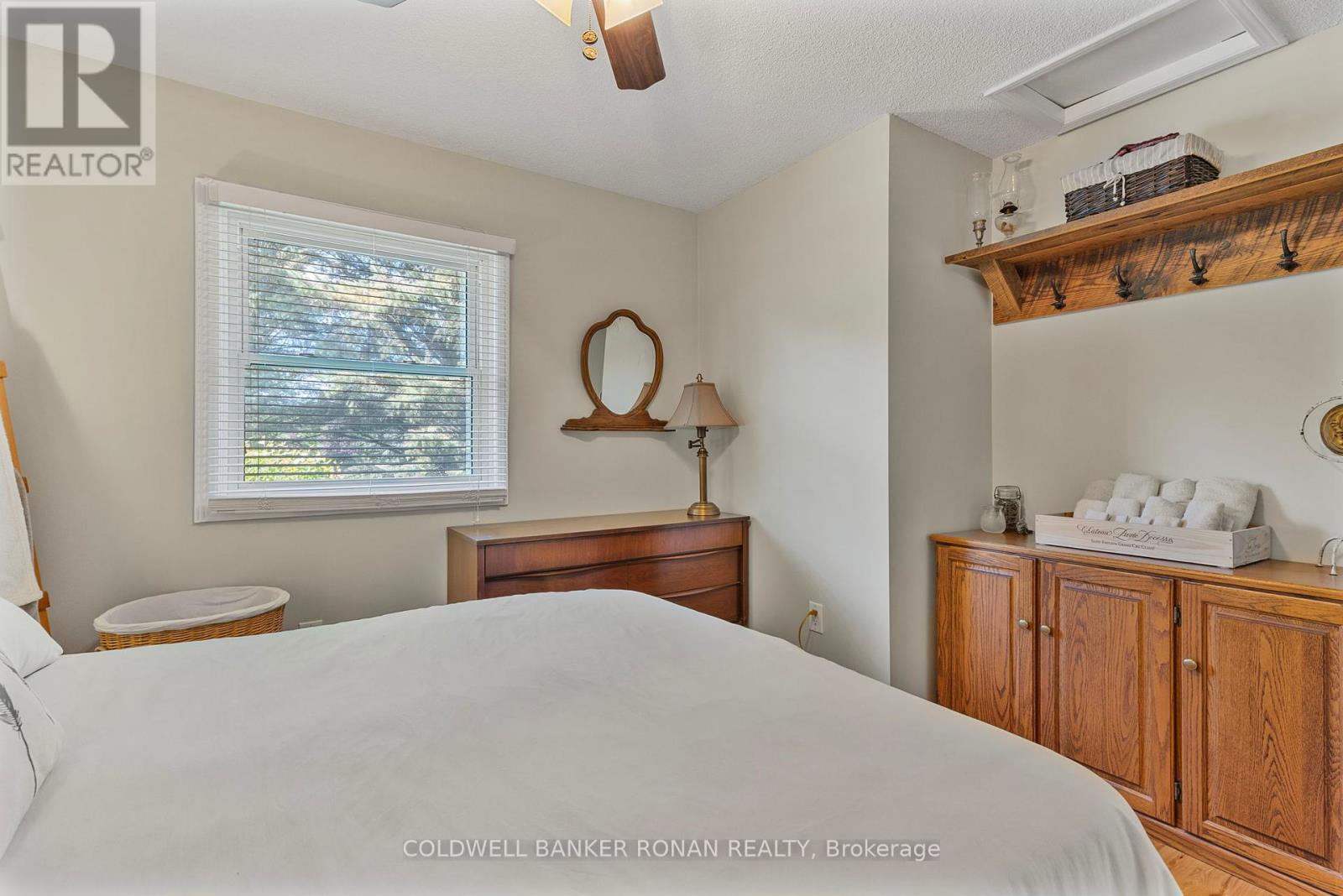 15 Burbank Circle, Adjala-Tosorontio, Ontario  L0M 1J0 - Photo 17 - N12156877