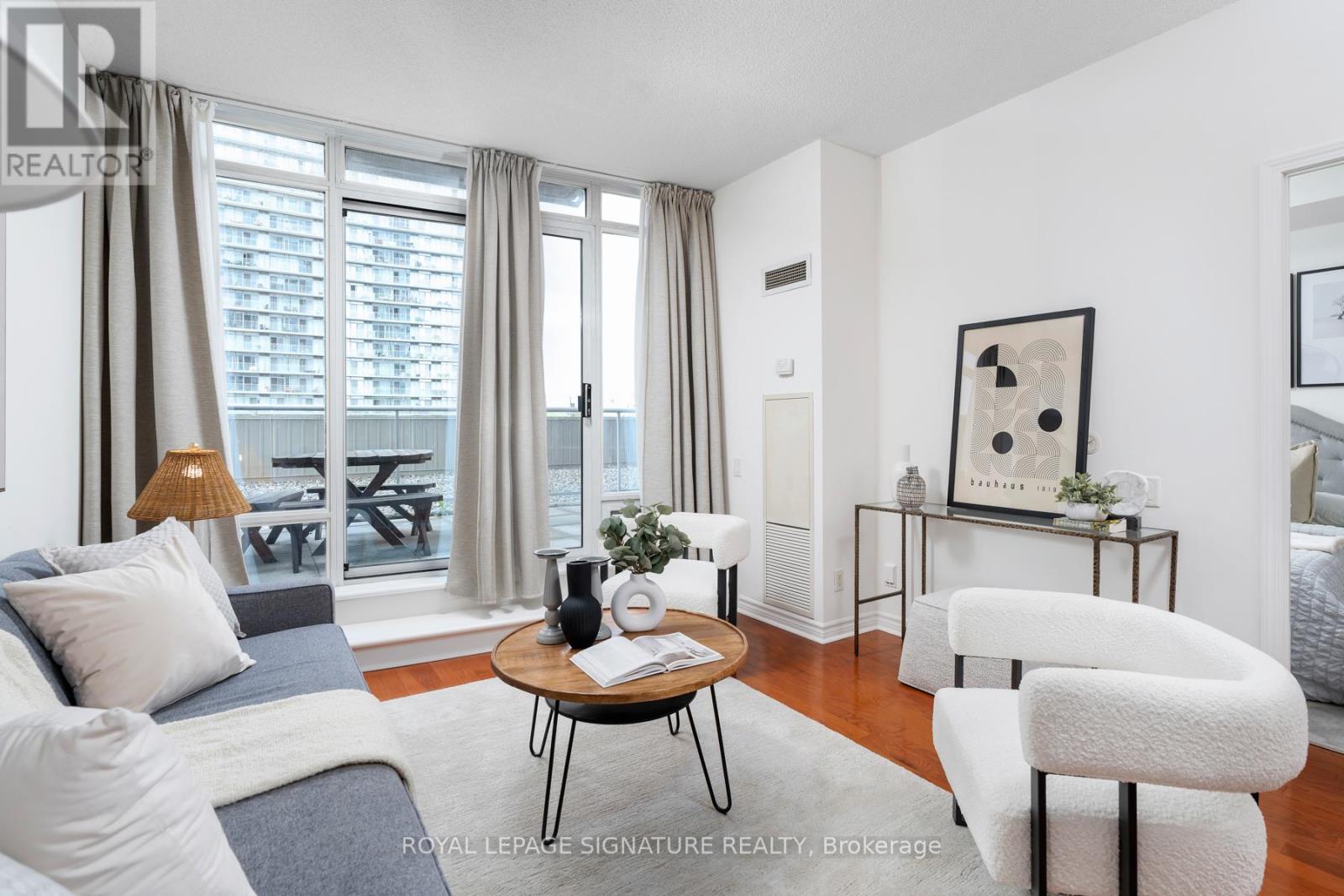 411 - 15 Windermere Avenue, Toronto, Ontario  M6S 5A2 - Photo 17 - W12162367