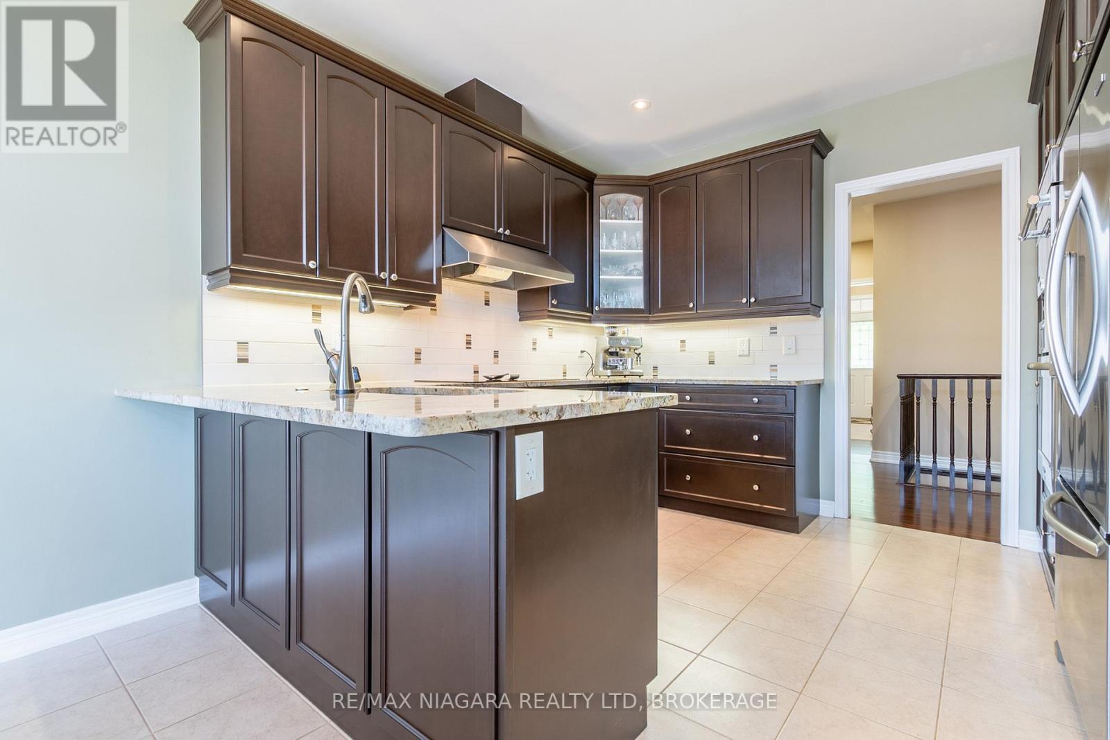 40 Galloway Trail, Welland, Ontario  L3B 6G5 - Photo 18 - X12165131