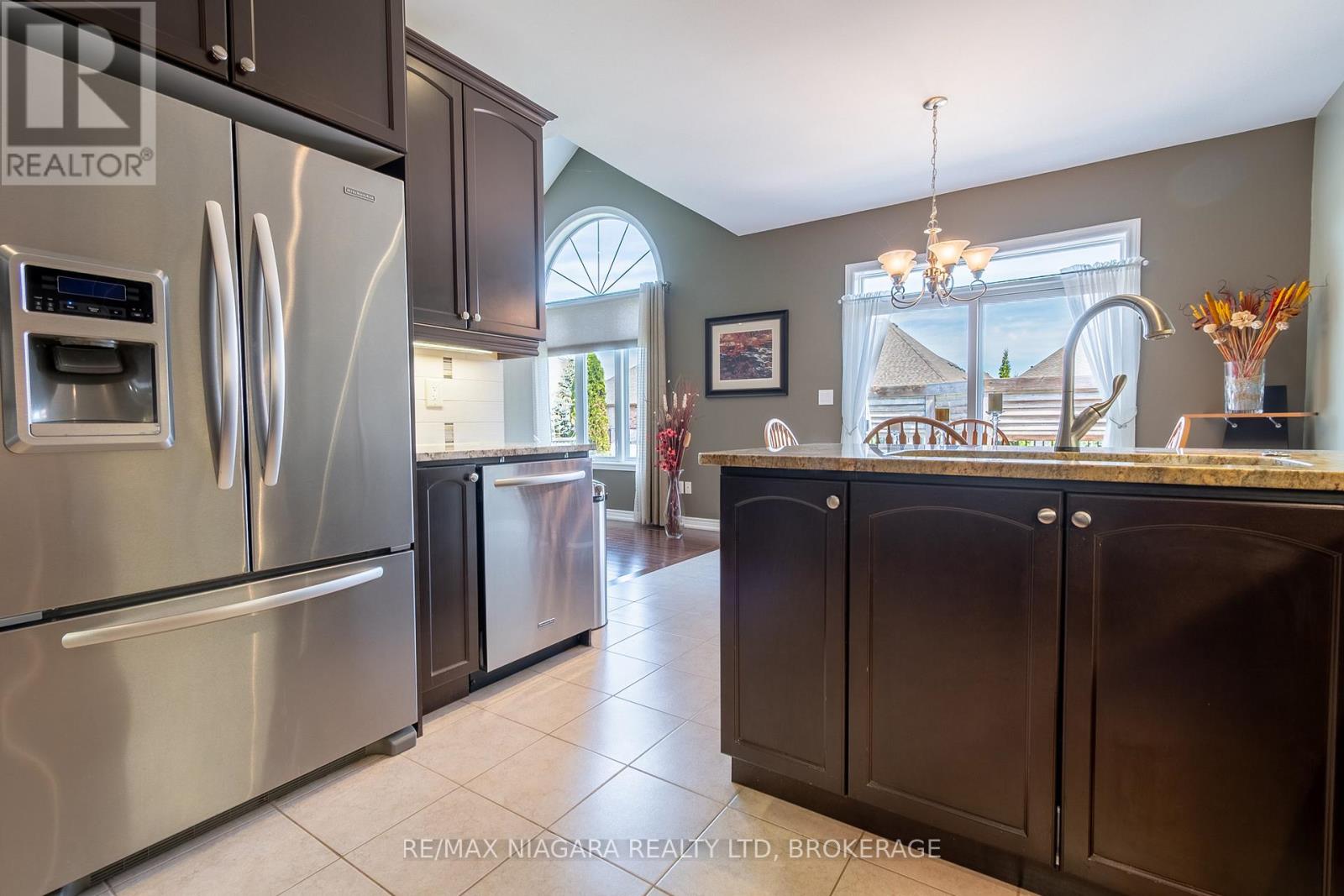 40 Galloway Trail, Welland, Ontario  L3B 6G5 - Photo 21 - X12165131