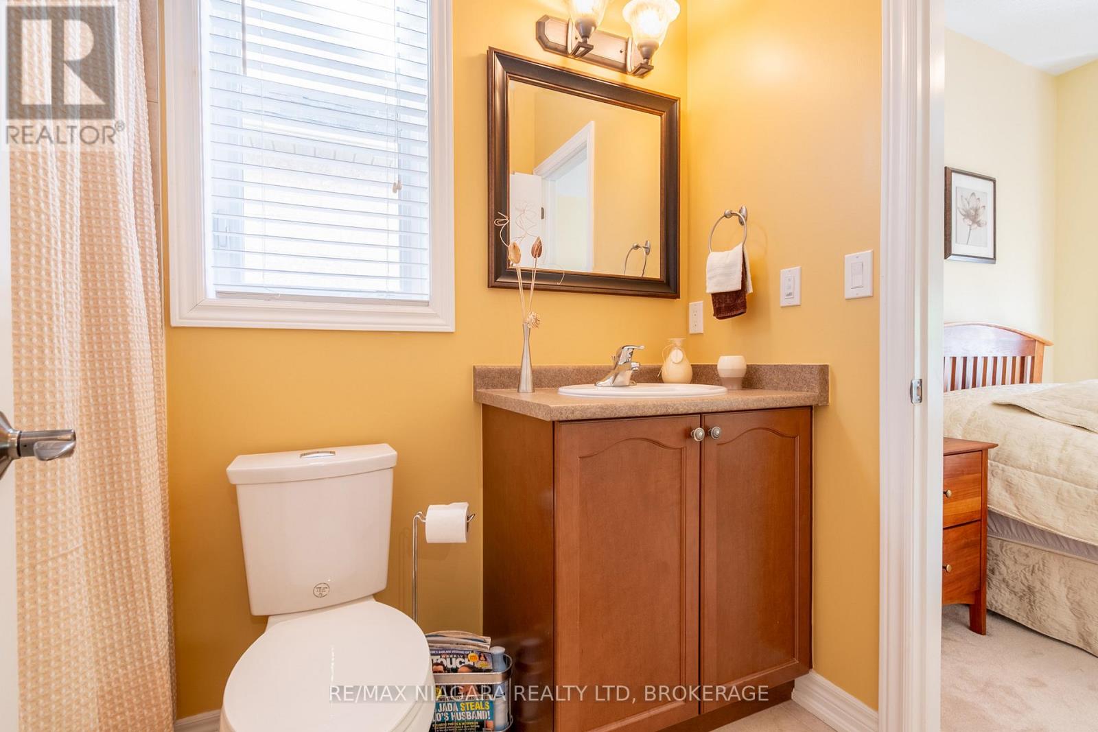 40 Galloway Trail, Welland, Ontario  L3B 6G5 - Photo 6 - X12165131