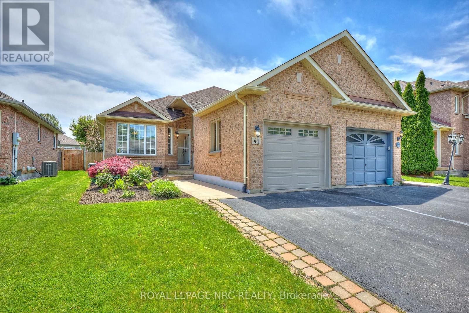 Property at 41 JACKSON COURT W image 1