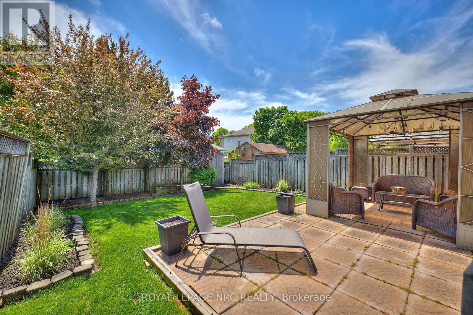 Property at 41 JACKSON COURT W image 3