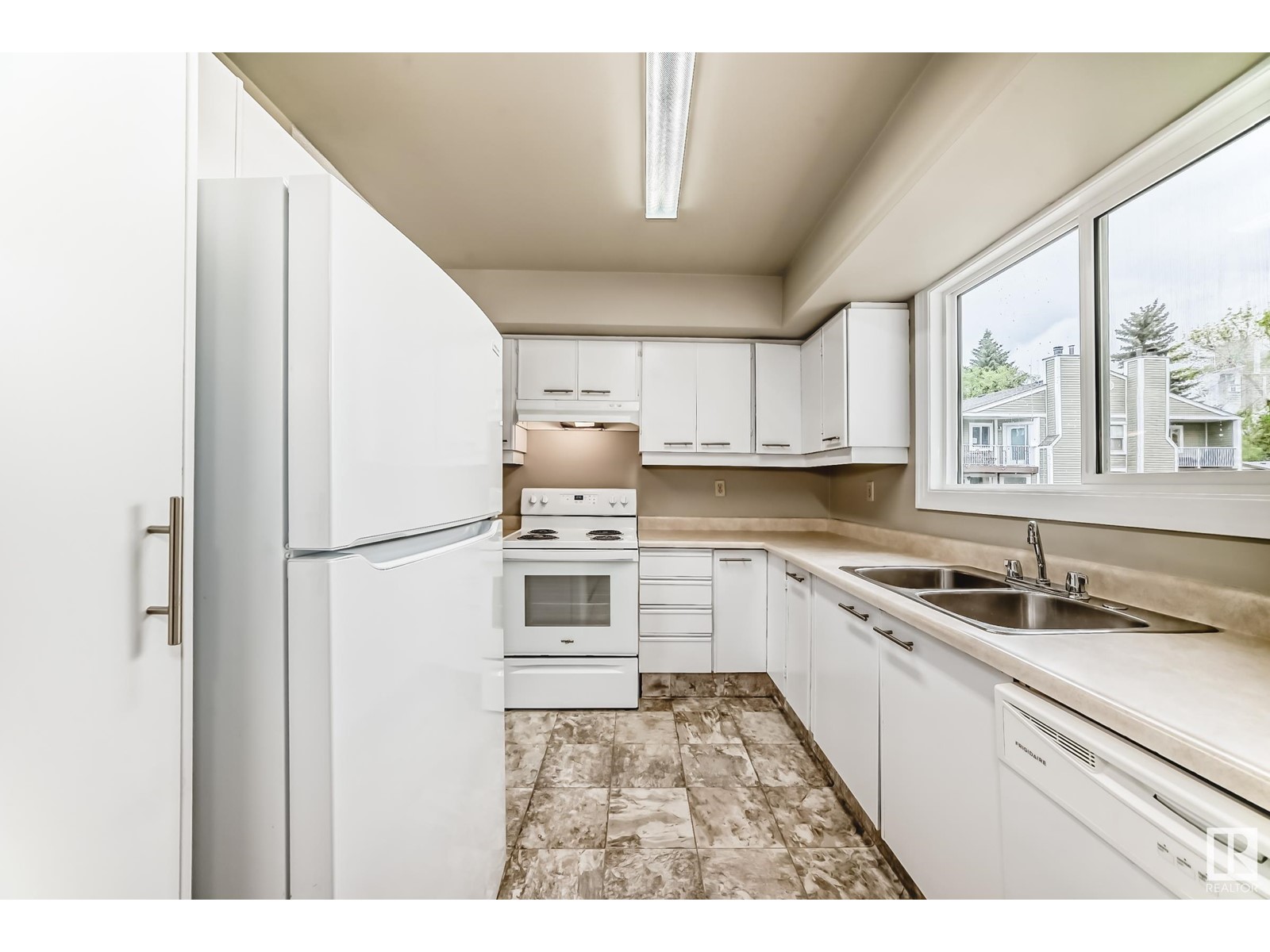 Property at #2 1820 56 ST NW image 3