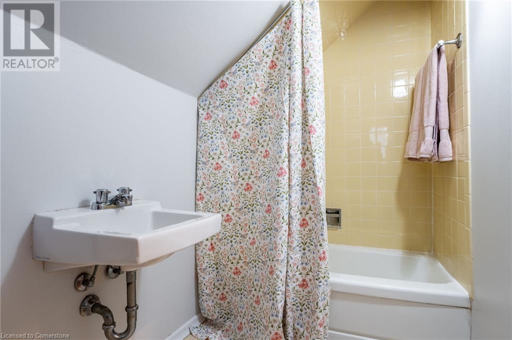 31 Mountain Park Avenue, Hamilton, Ontario  L9A 1A1 - Photo 19 - 40728388