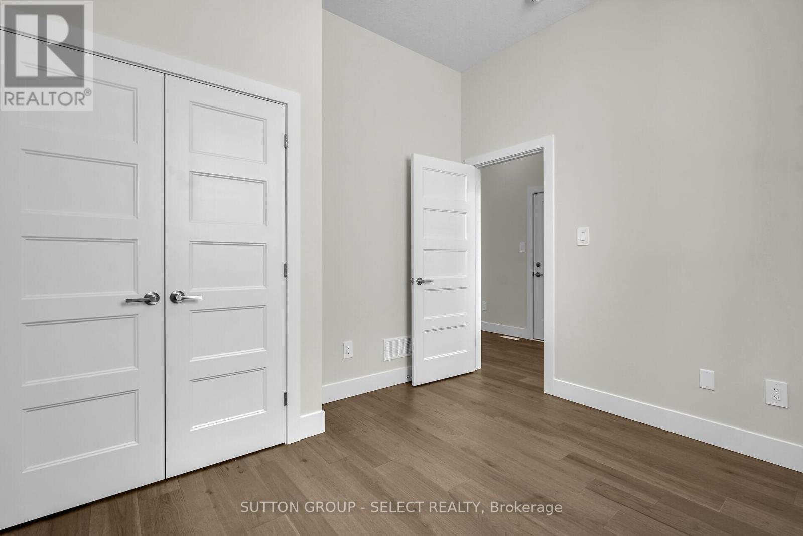 10 - 7966 Fallon Drive, Lucan Biddulph, Ontario  N0M 1V0 - Photo 23 - X12077251