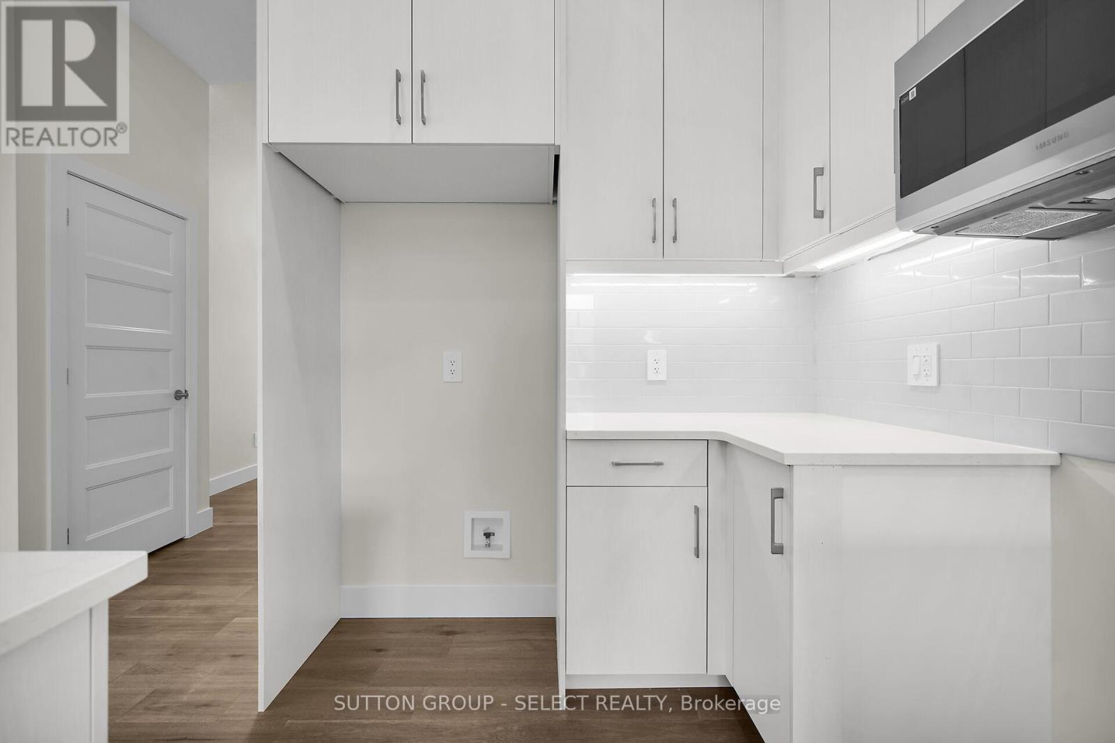 10 - 7966 Fallon Drive, Lucan Biddulph, Ontario  N0M 1V0 - Photo 16 - X12077251