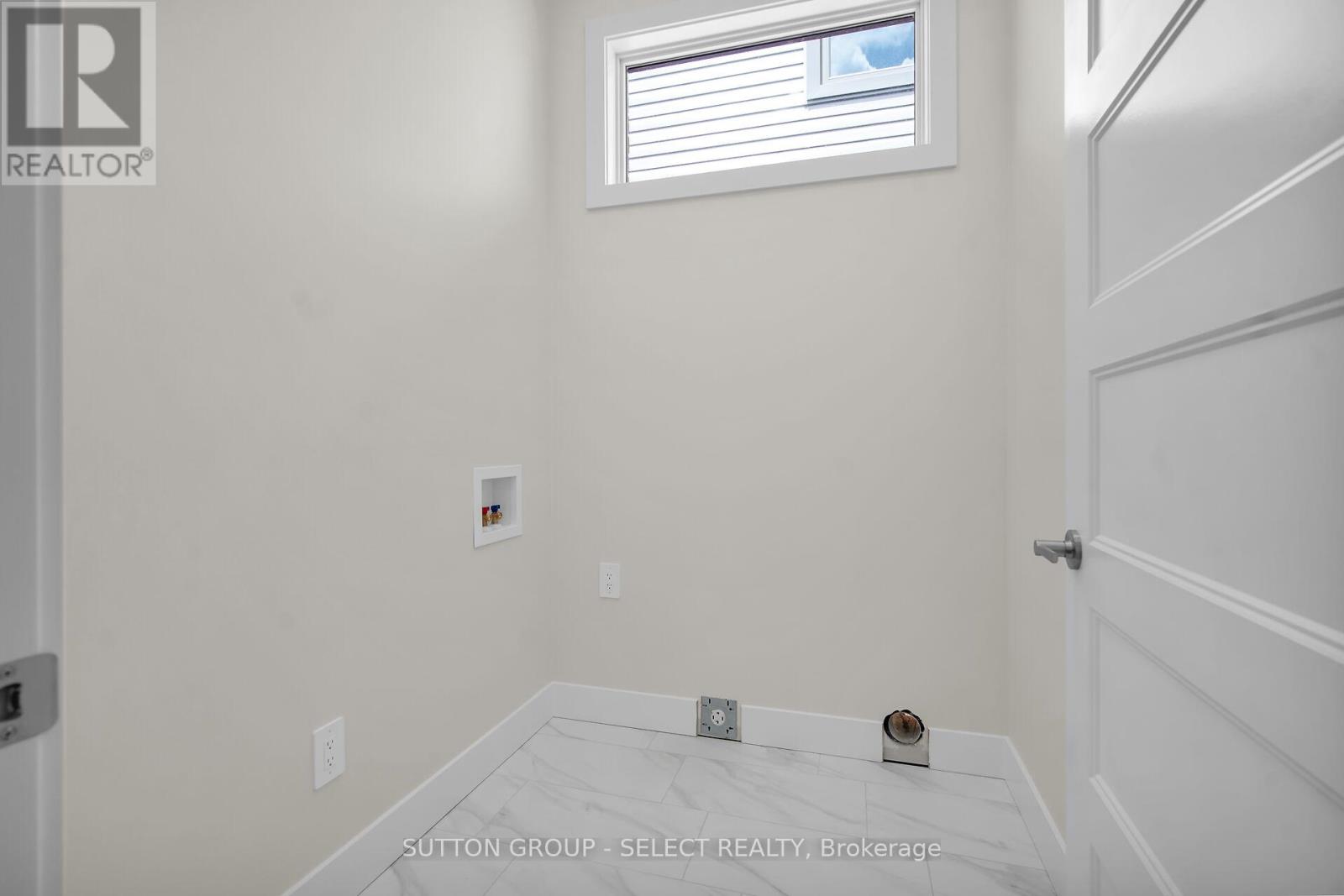 10 - 7966 Fallon Drive, Lucan Biddulph, Ontario  N0M 1V0 - Photo 26 - X12077251