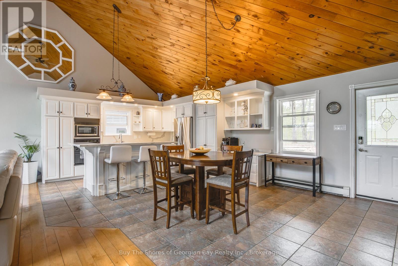 691 Mount St. Louis Road, Oro-Medonte (Moonstone), Ontario  L0L 1V0 - Photo 13 - S12165307