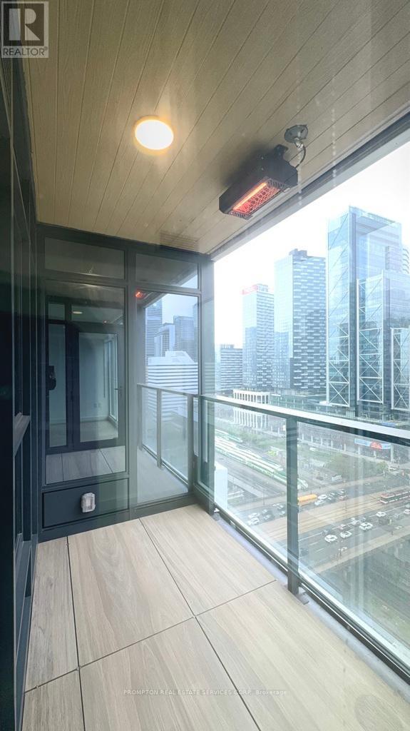 2212 - 1 Concord Cityplace Way, Toronto, Ontario  M5V 0X3 - Photo 16 - C12164951
