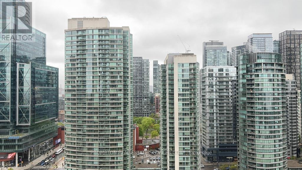 2212 - 1 Concord Cityplace Way, Toronto (Waterfront Communities), Ontario  M5V 0X3 - Photo 18 - C12164951