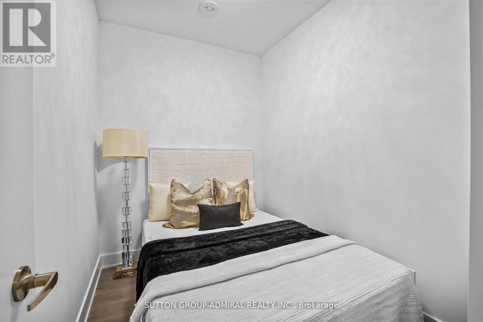 915 - 188 Fairview Mall Drive, Toronto (Don Valley Village), Ontario  M2J 0H7 - Photo 15 - C12164994