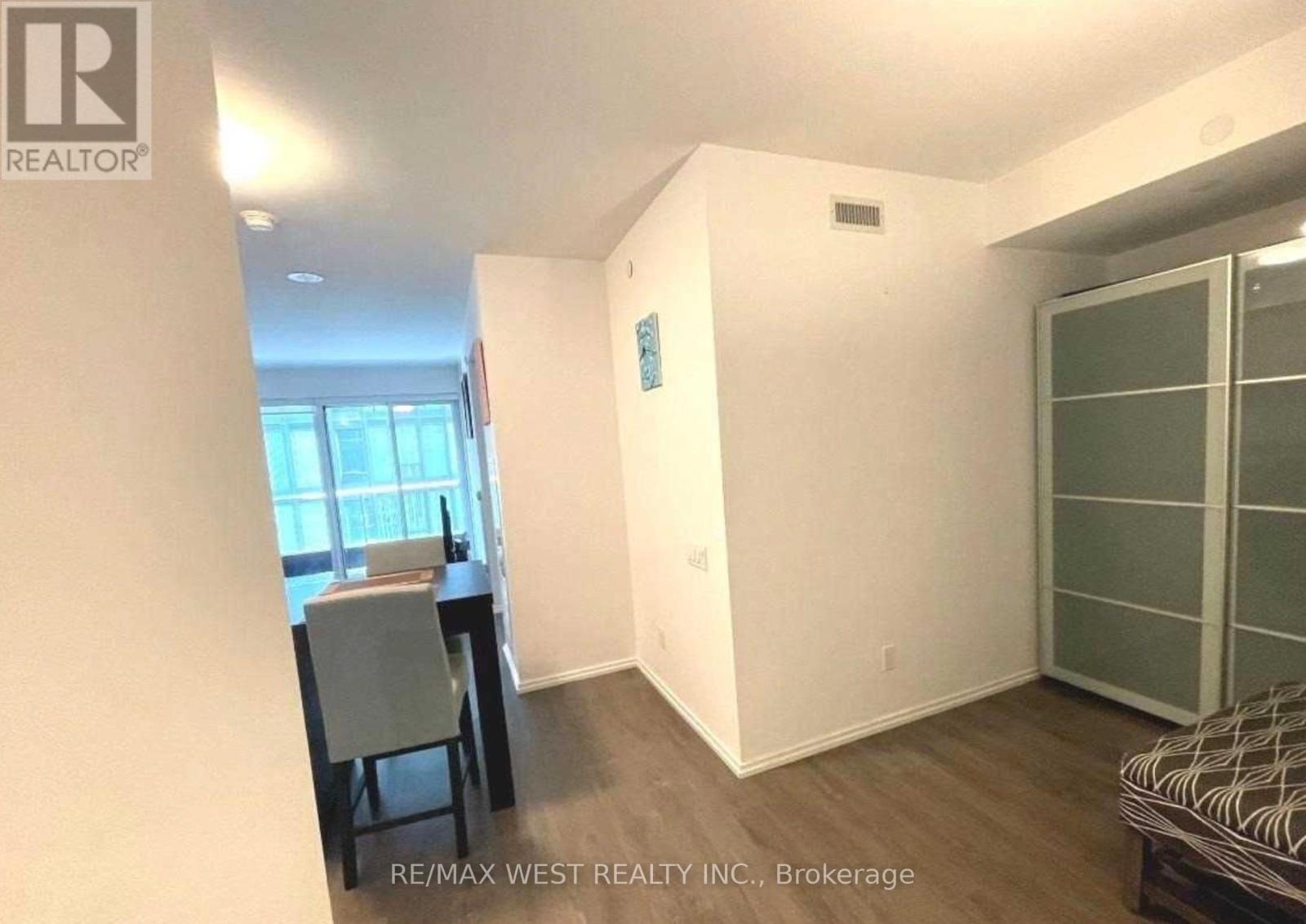 2307 - 68 Shuter Street, Toronto, Ontario  M5B 1B4 - Photo 6 - C12165001