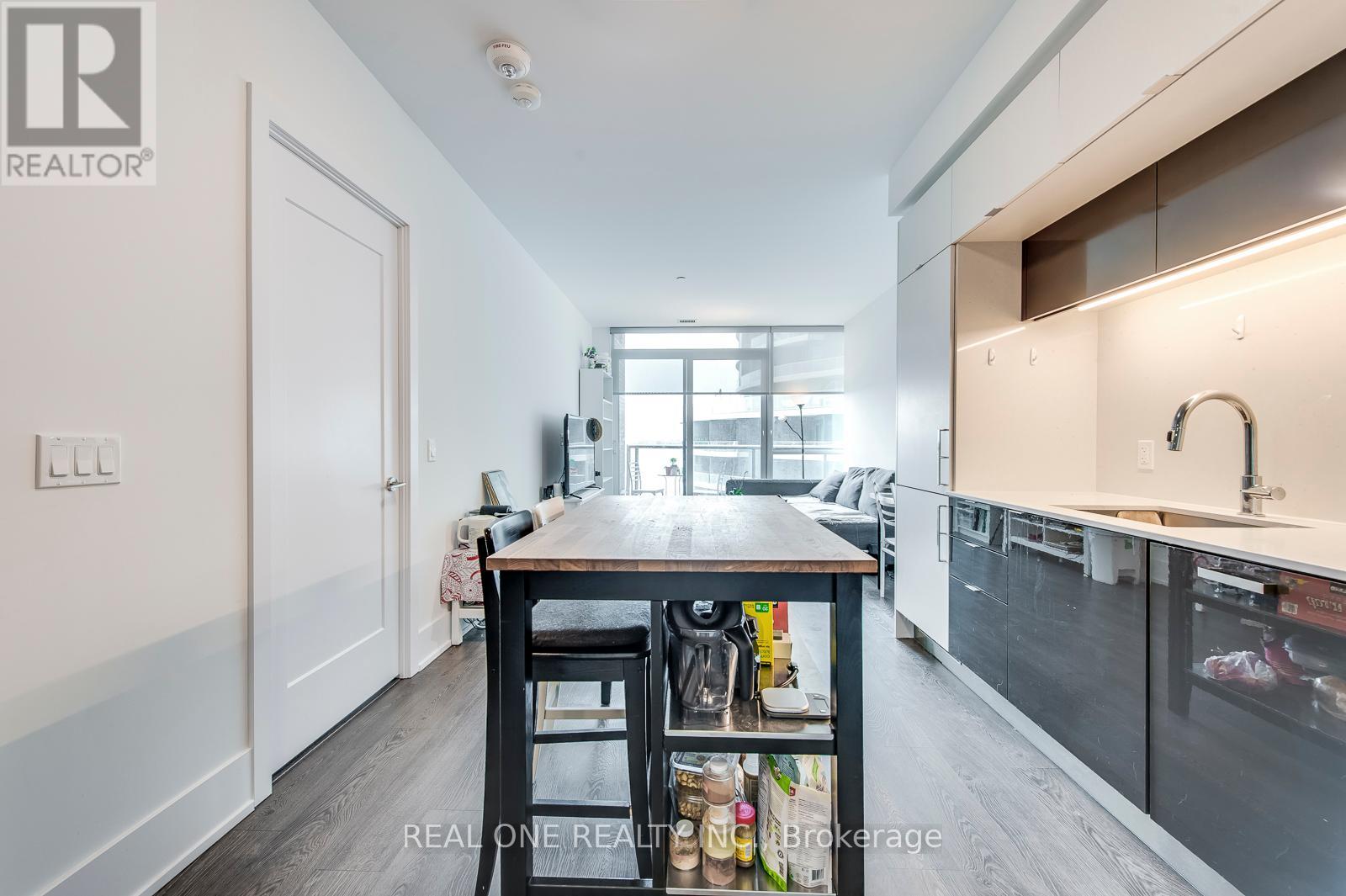 612 - 1 Edgewater Drive, Toronto, Ontario  M5A 0L1 - Photo 8 - C12165054