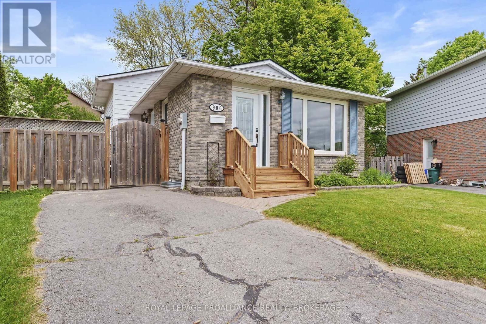 Property at 906 BRAELORNE PLACE image 3