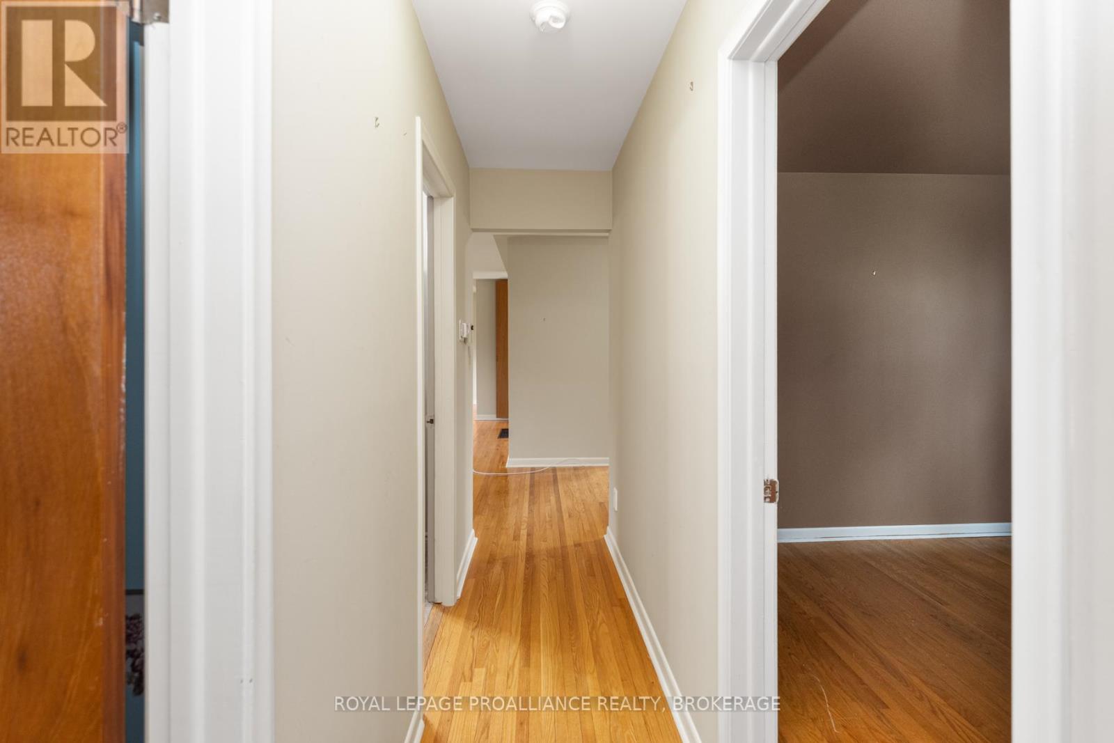 1071 Lincoln Drive, Kingston, Ontario  K7M 4Z3 - Photo 26 - X12165341