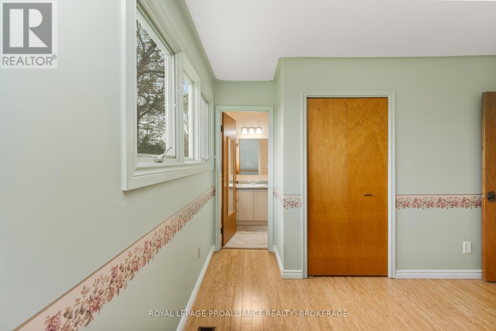 1071 Lincoln Drive, Kingston, Ontario  K7M 4Z3 - Photo 33 - X12165341