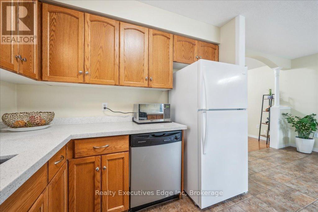 Unit #5 - 210 Dawn Avenue, Guelph (Clairfields/hanlon Business Park), Ontario  N1G 5L5 - Photo 14 - X12165216