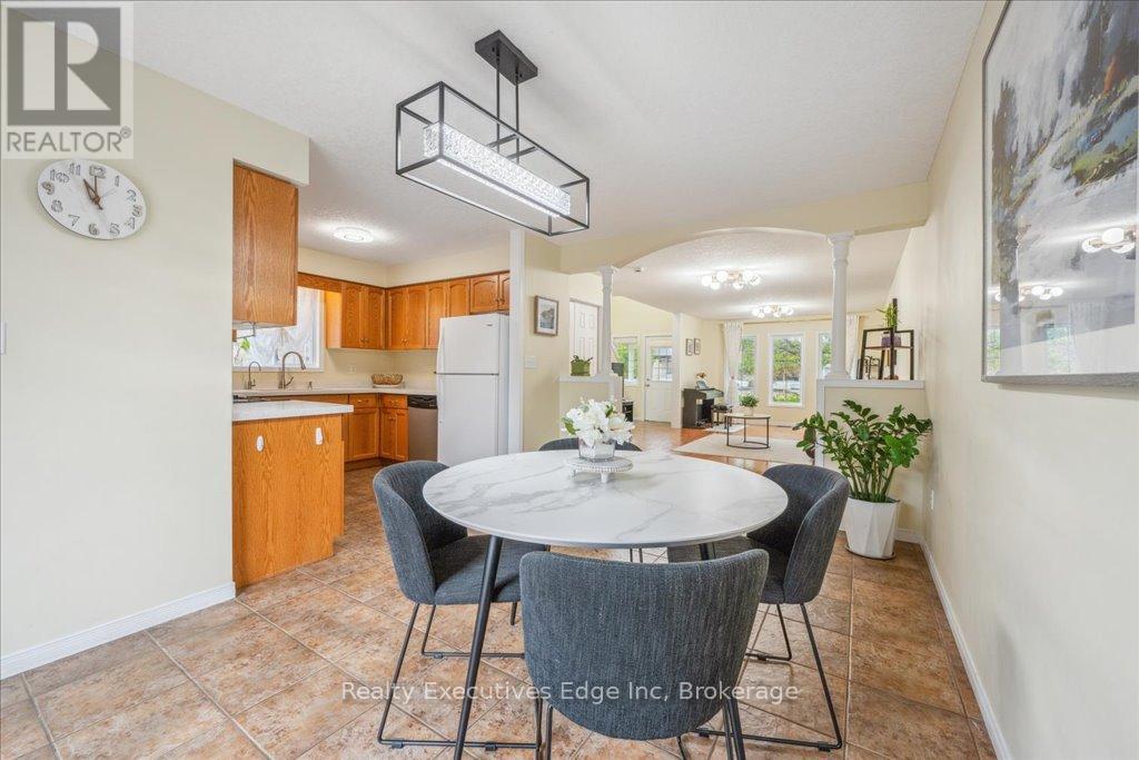 Unit #5 - 210 Dawn Avenue, Guelph (Clairfields/hanlon Business Park), Ontario  N1G 5L5 - Photo 17 - X12165216