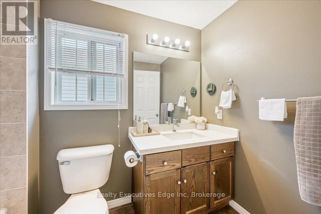 Unit #5 - 210 Dawn Avenue, Guelph (Clairfields/hanlon Business Park), Ontario  N1G 5L5 - Photo 28 - X12165216