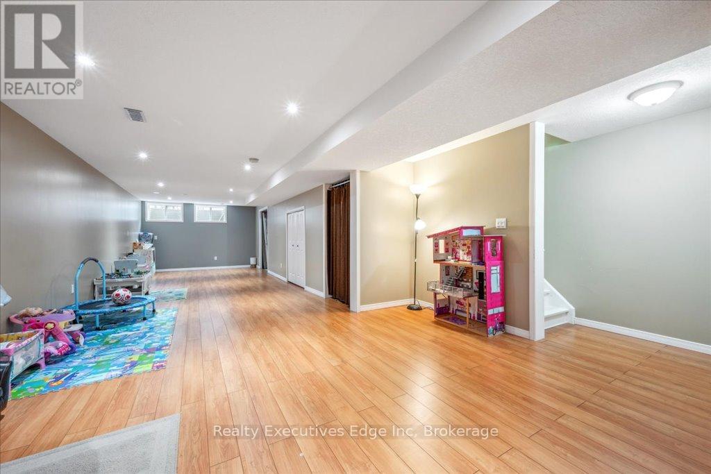 Unit #5 - 210 Dawn Avenue, Guelph (Clairfields/hanlon Business Park), Ontario  N1G 5L5 - Photo 29 - X12165216