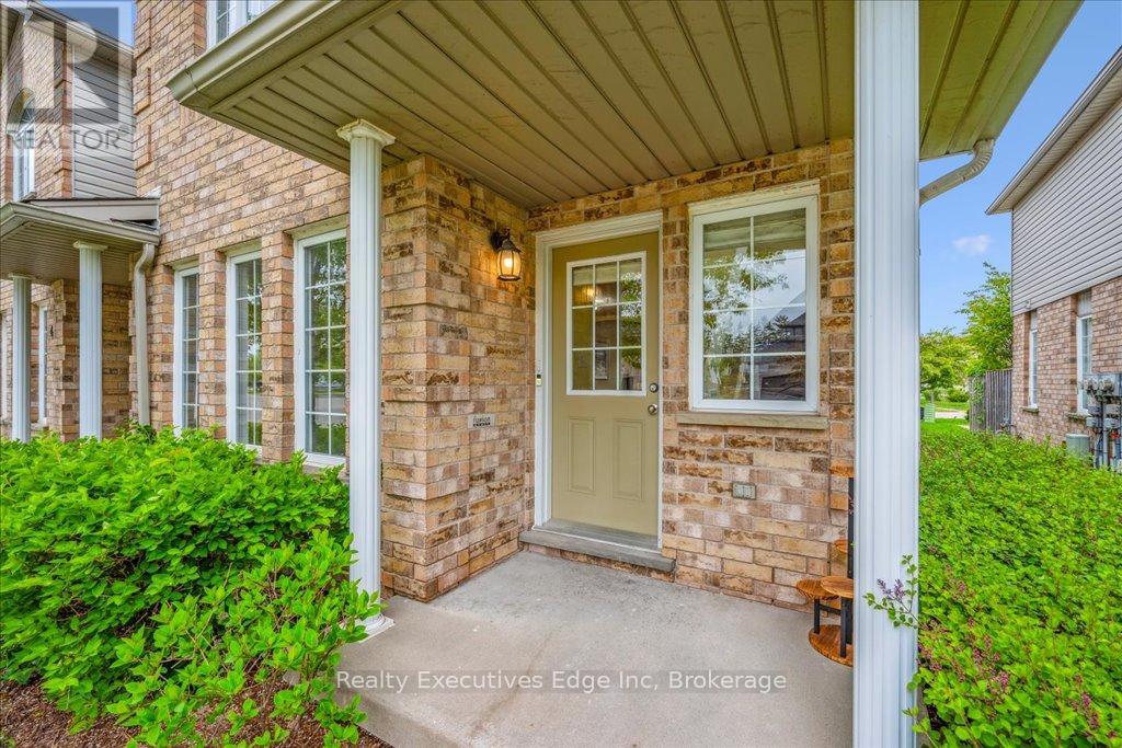Unit #5 - 210 Dawn Avenue, Guelph (Clairfields/hanlon Business Park), Ontario  N1G 5L5 - Photo 3 - X12165216