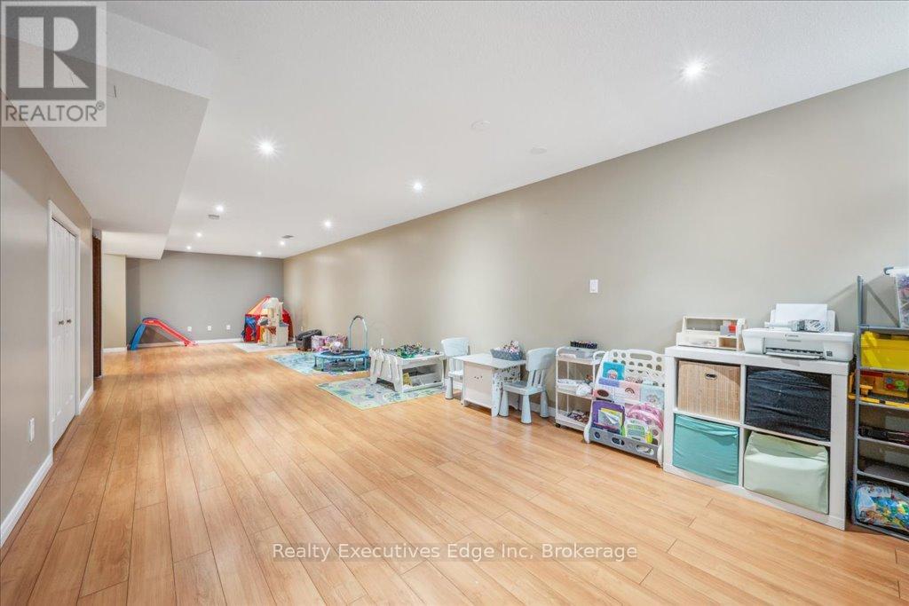 Unit #5 - 210 Dawn Avenue, Guelph (Clairfields/hanlon Business Park), Ontario  N1G 5L5 - Photo 31 - X12165216