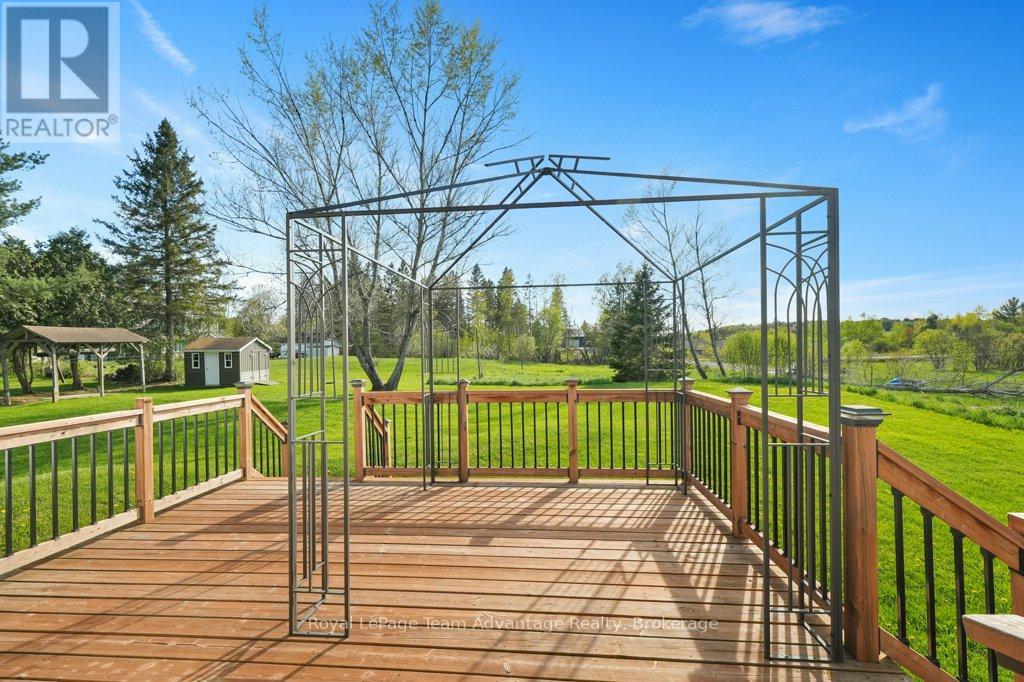 56 South Sparks Street, Magnetawan, Ontario  P0A 1P0 - Photo 13 - X12165224