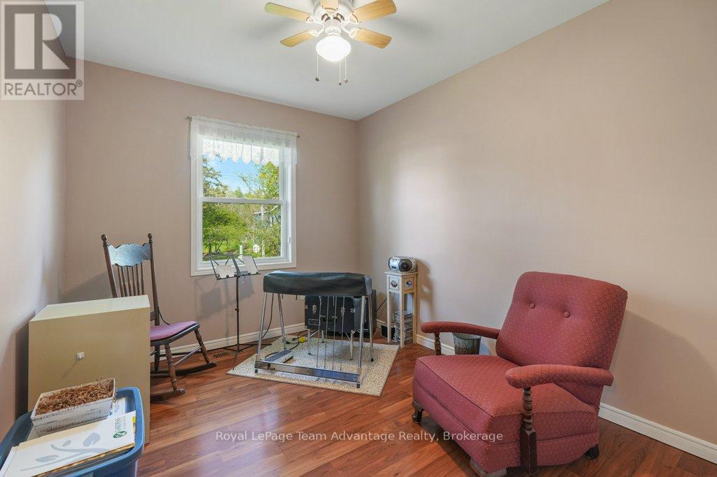 56 South Sparks Street, Magnetawan, Ontario  P0A 1P0 - Photo 25 - X12165224