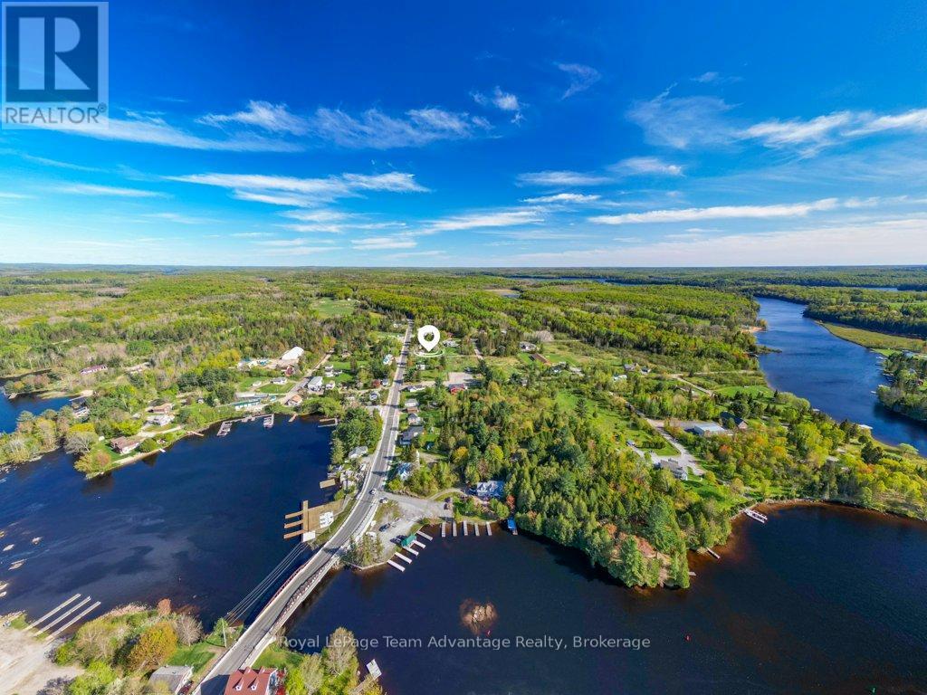 56 South Sparks Street, Magnetawan, Ontario  P0A 1P0 - Photo 3 - X12165224