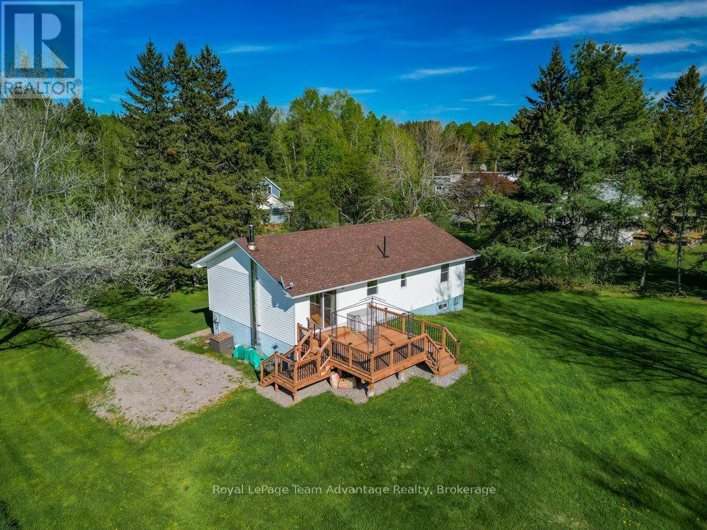 56 South Sparks Street, Magnetawan, Ontario  P0A 1P0 - Photo 35 - X12165224
