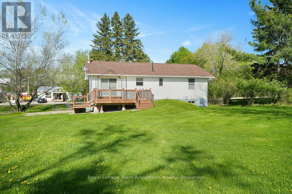 56 South Sparks Street, Magnetawan, Ontario  P0A 1P0 - Photo 36 - X12165224