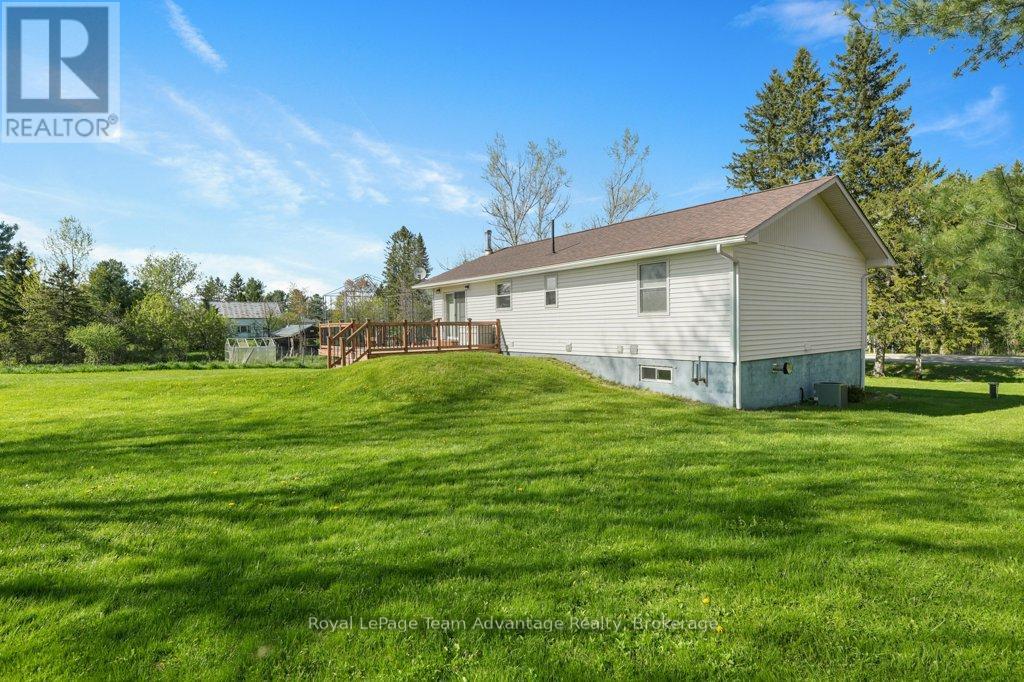 56 South Sparks Street, Magnetawan, Ontario  P0A 1P0 - Photo 37 - X12165224