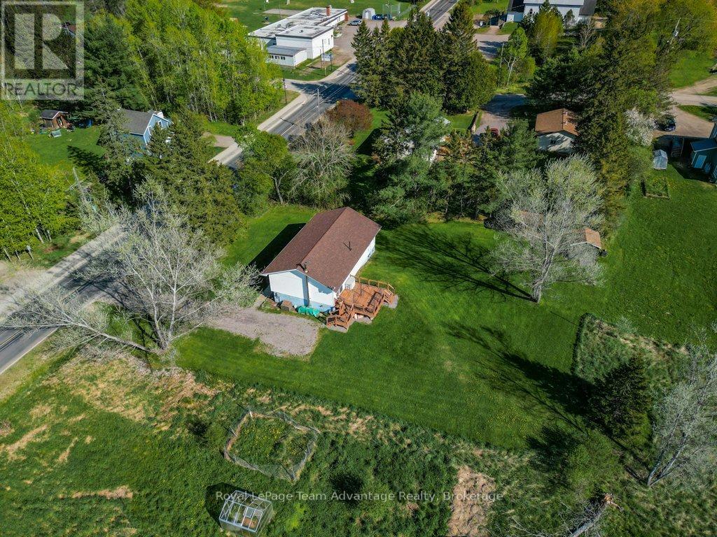 56 South Sparks Street, Magnetawan, Ontario  P0A 1P0 - Photo 41 - X12165224