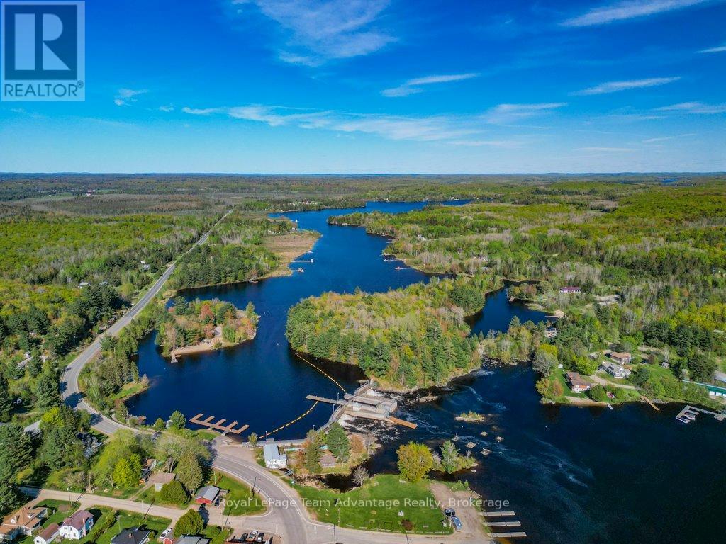 56 South Sparks Street, Magnetawan, Ontario  P0A 1P0 - Photo 42 - X12165224