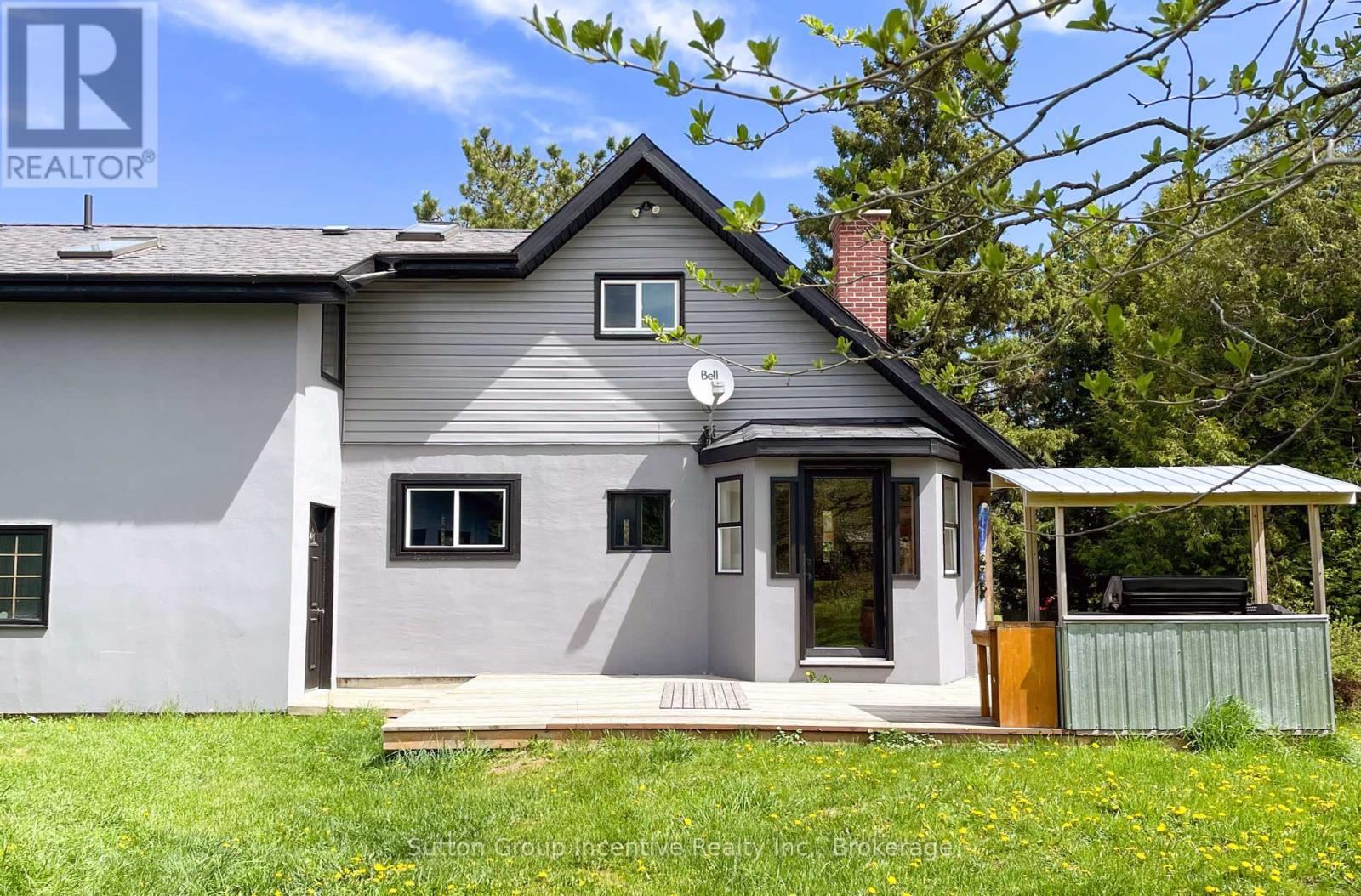 114 Tyrol Avenue, Blue Mountains, Ontario  N0H 2E0 - Photo 8 - X12165248