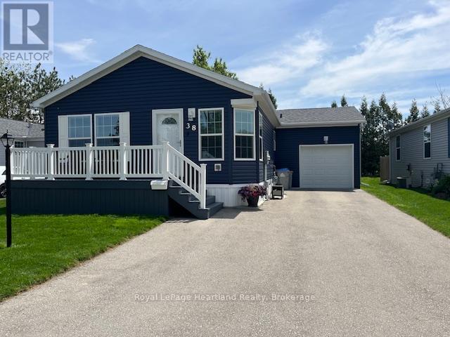 38 BOND STREET, Strathroy-Caradoc, Ontario