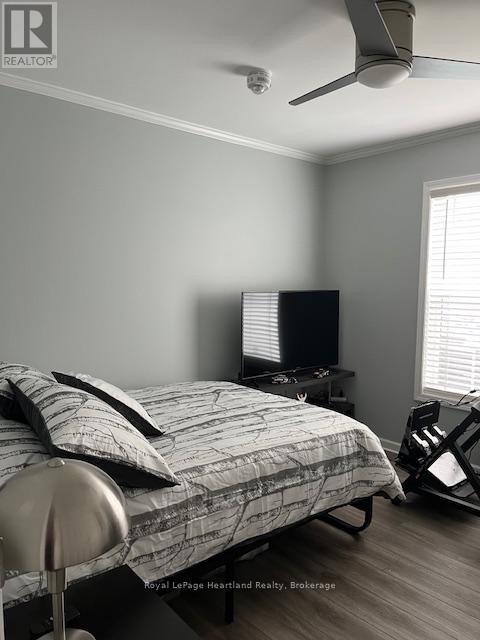 38 Bond Street, Strathroy-Caradoc, Ontario  N7G 0C5 - Photo 12 - X12165251