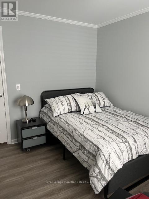 38 Bond Street, Strathroy-Caradoc, Ontario  N7G 0C5 - Photo 13 - X12165251