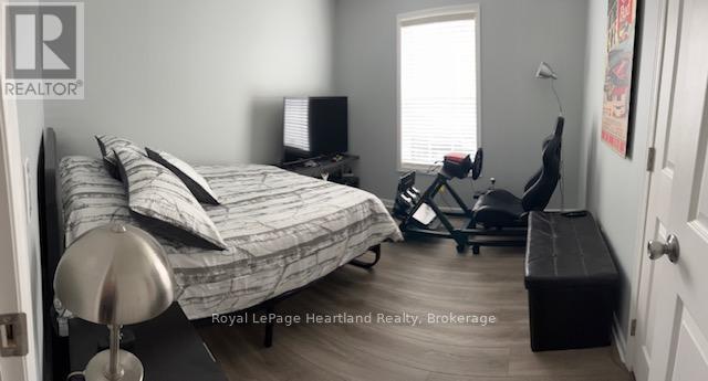 38 Bond Street, Strathroy-Caradoc, Ontario  N7G 0C5 - Photo 14 - X12165251