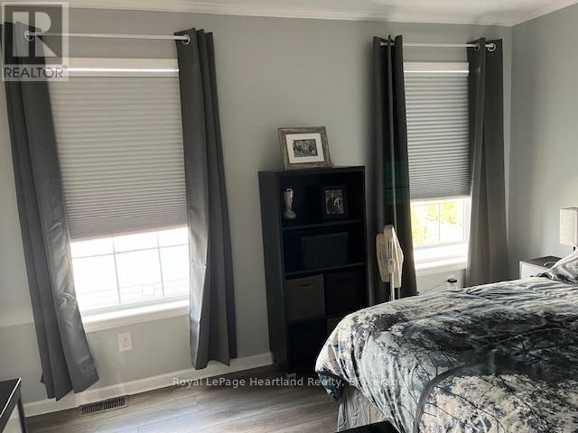 38 Bond Street, Strathroy-Caradoc, Ontario  N7G 0C5 - Photo 17 - X12165251