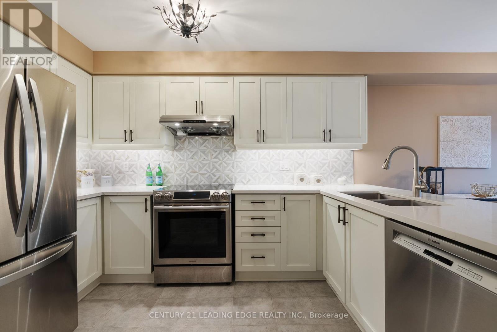 37 Steamer Drive, Whitby, Ontario  L1N 9X6 - Photo 15 - E12165026