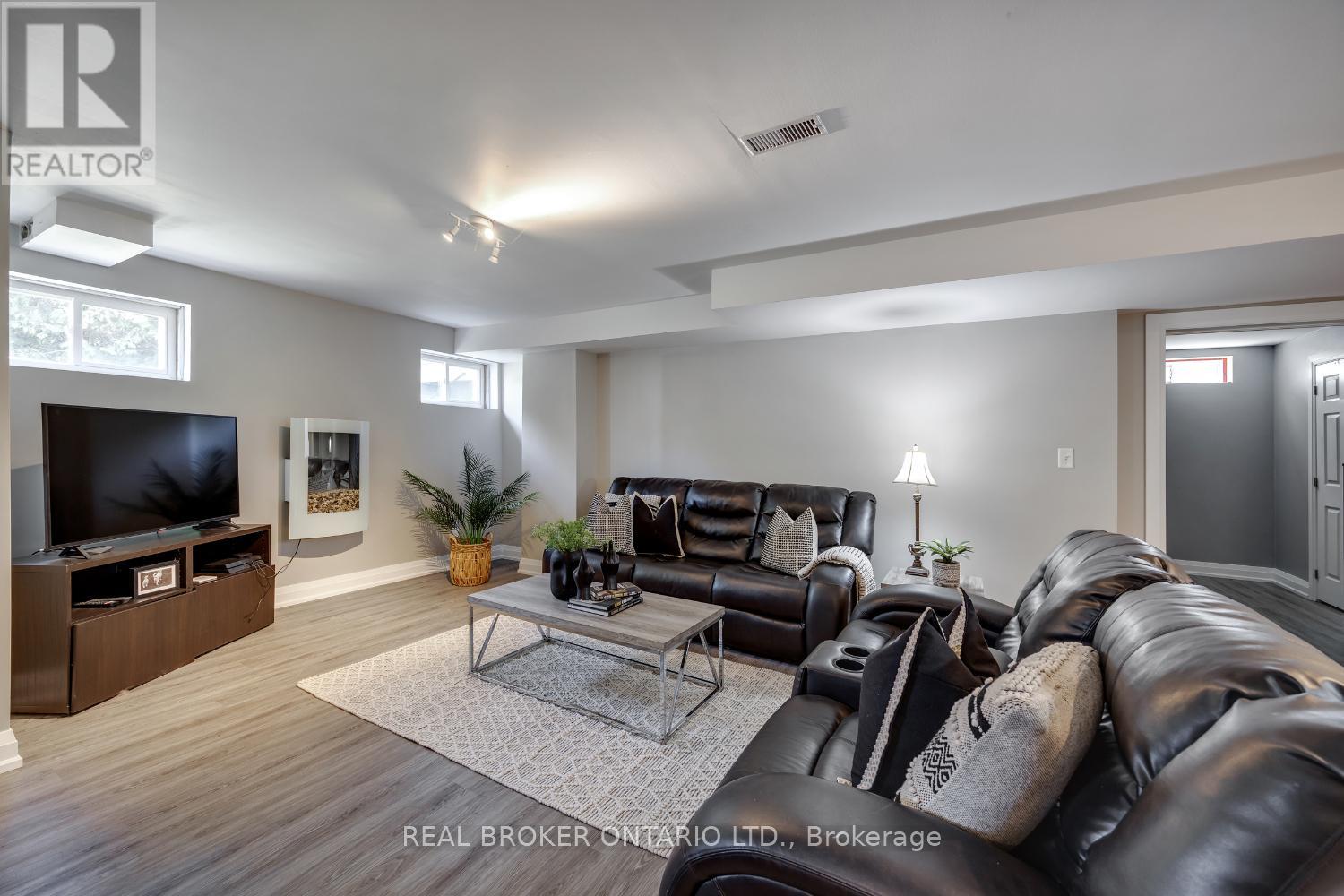 916 Barbados Street, Oshawa, Ontario  L1J 0A5 - Photo 27 - E12165339