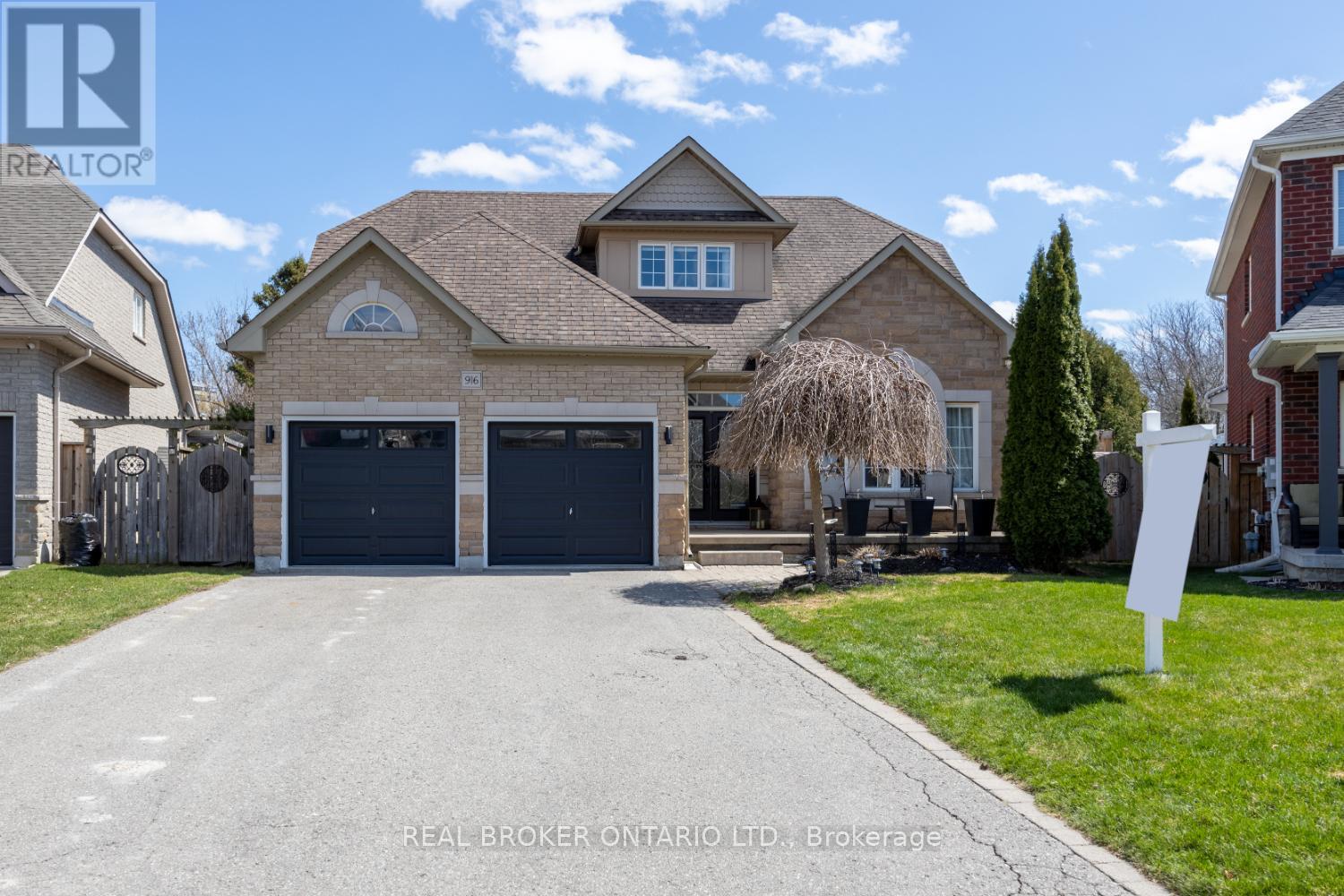 916 Barbados Street, Oshawa, Ontario  L1J 0A5 - Photo 4 - E12165339