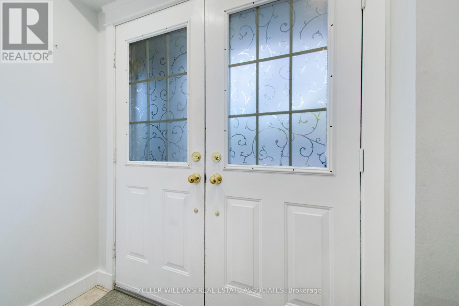 41 Dominion Gardens Drive, Halton Hills, Ontario  L7G 6A9 - Photo 4 - W12159031