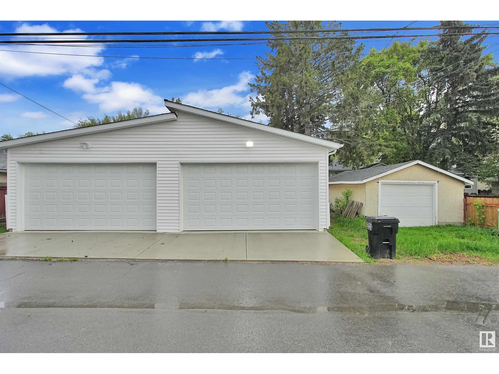 Property at 7540 81 AV NW image 1