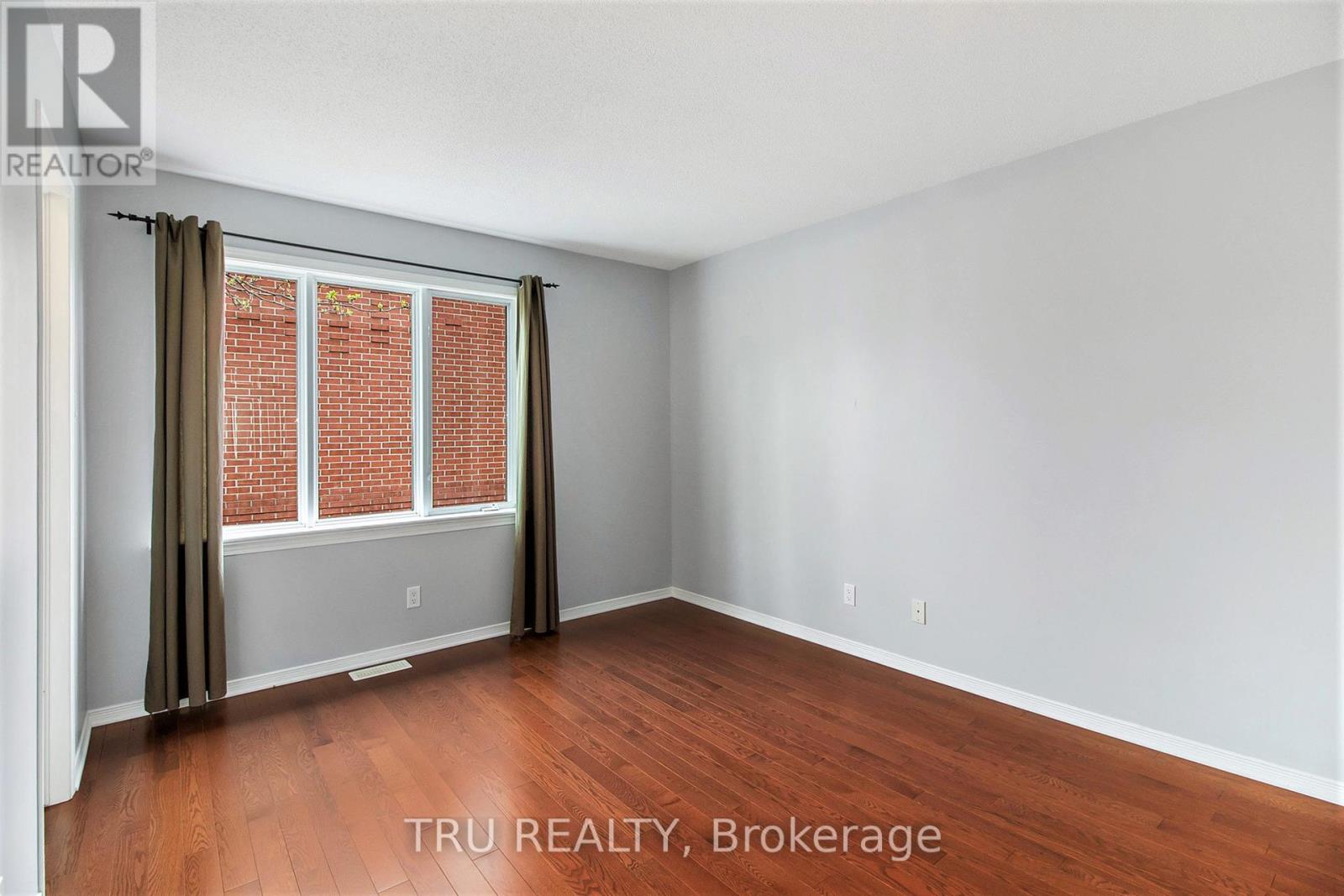 142 Cobourg Street, Ottawa, Ontario  K1N 8H1 - Photo 10 - X12165126