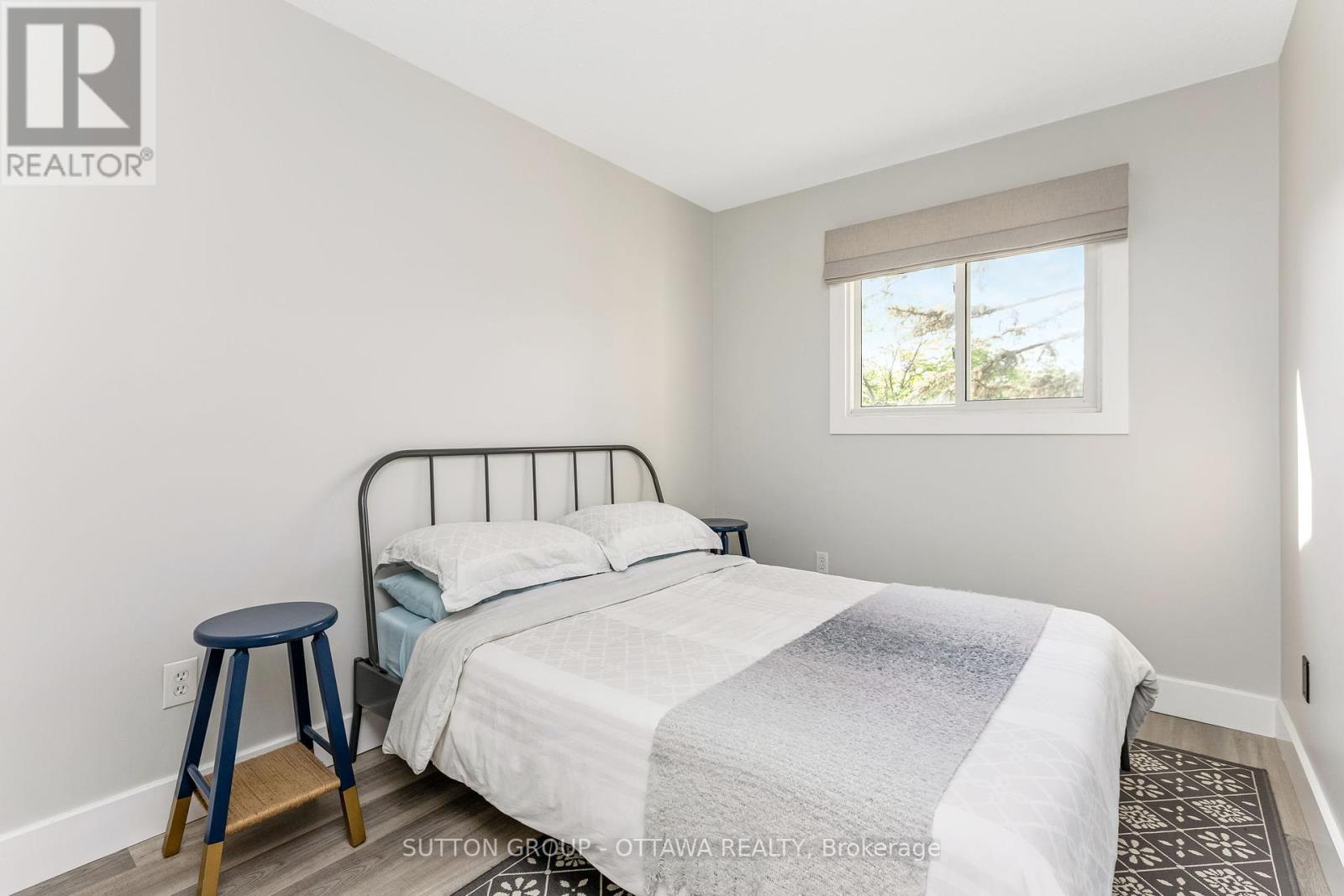237 Teal Crescent, Ottawa, Ontario  K1E 2C3 - Photo 16 - X12165172