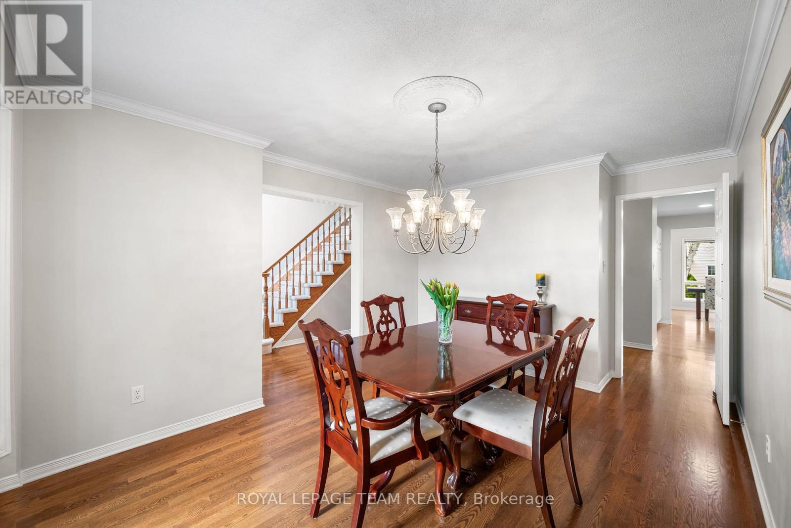 25 Crantham Crescent, Ottawa, Ontario  K2S 1R2 - Photo 10 - X12165199