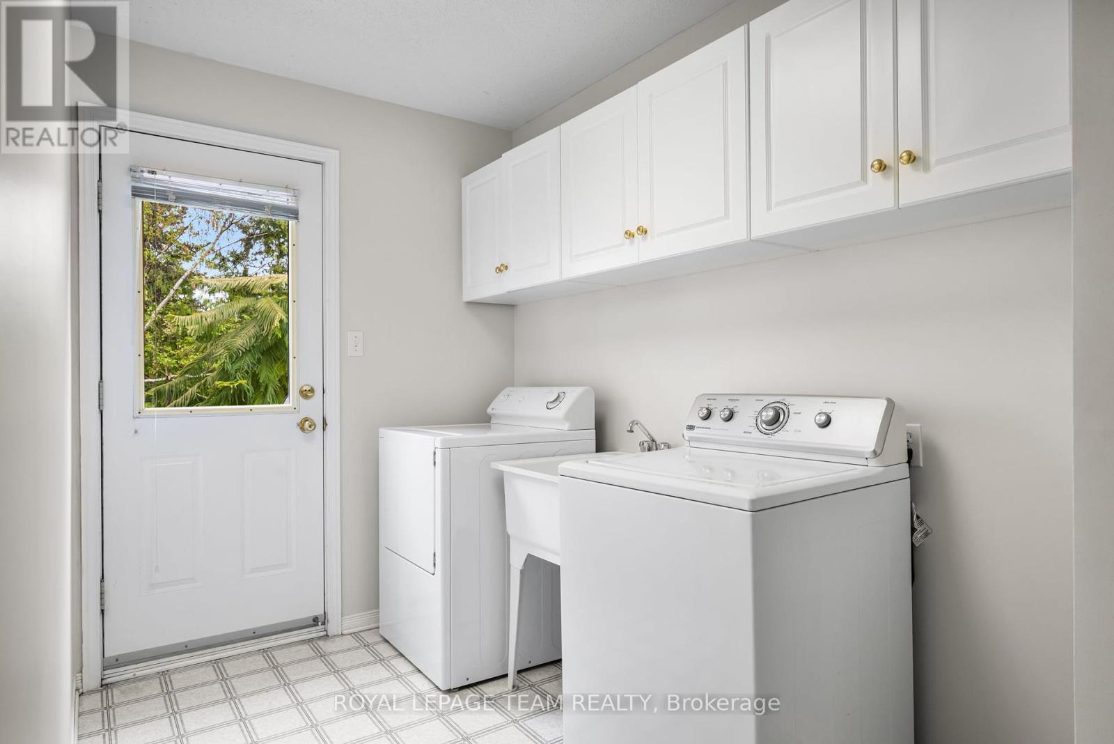 25 Crantham Crescent, Ottawa, Ontario  K2S 1R2 - Photo 18 - X12165199